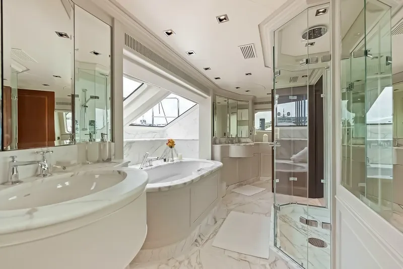 Slide: The Image of Benetti 120 2008 - 41
