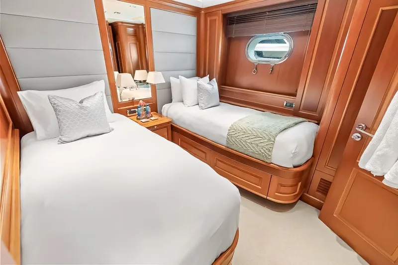 Slide: The Image of Benetti 120 2008 - 36