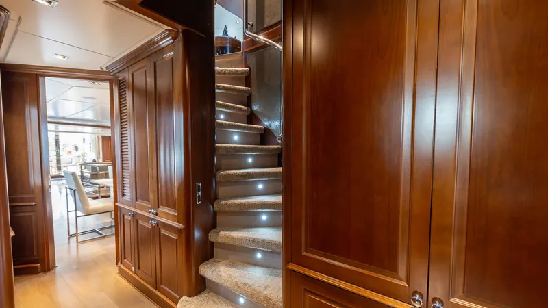 Slide: The Image of Benetti 120 2008 - 30