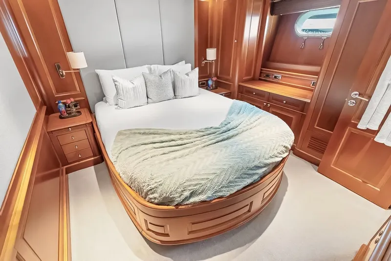 Slide: The Image of Benetti 120 2008 - 32