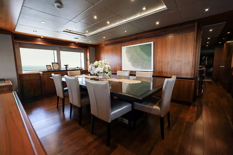 Slide: The Image of Sunseeker 133 2014 - 19