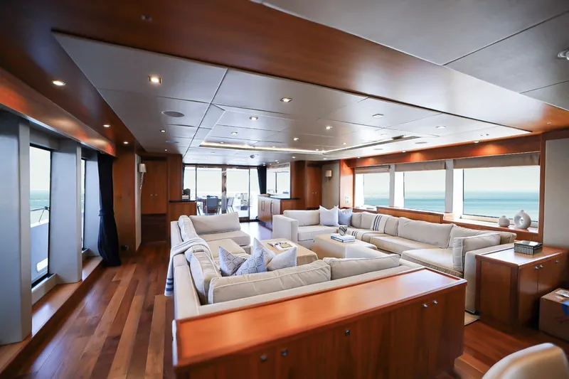 Slide: The Image of Sunseeker 133 2014 - 16