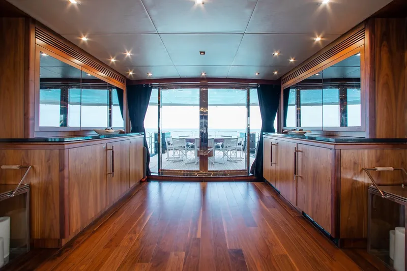 Slide: The Image of Sunseeker 133 2014 - 17