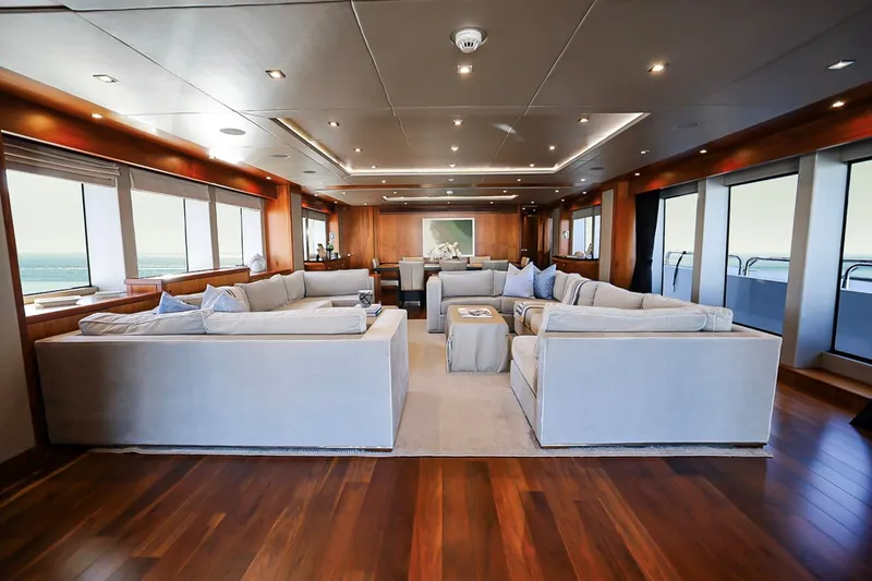 Slide: The Image of Sunseeker 133 2014 - 18