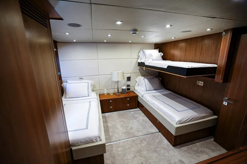Slide: The Image of Sunseeker 133 2014 - 35