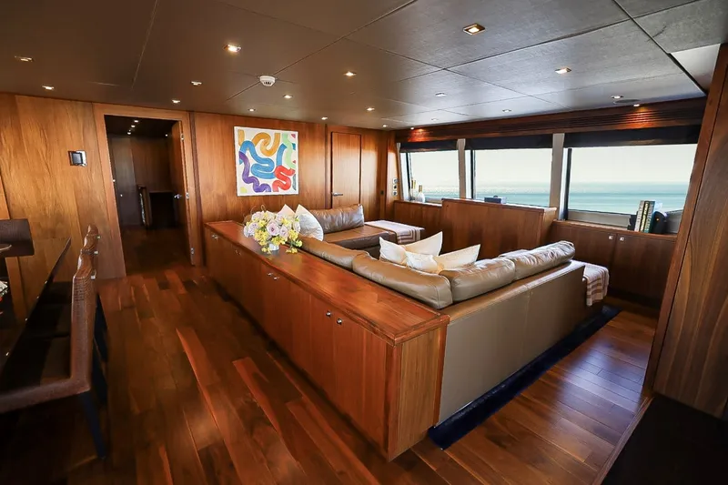 Slide: The Image of Sunseeker 133 2014 - 21