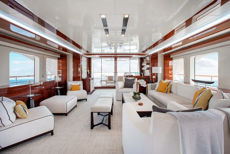 Slide: The Image of Benetti 121 2011 - 10