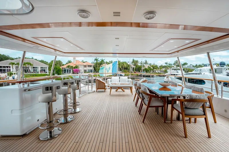 Slide: The Image of Benetti 121 2011 - 3