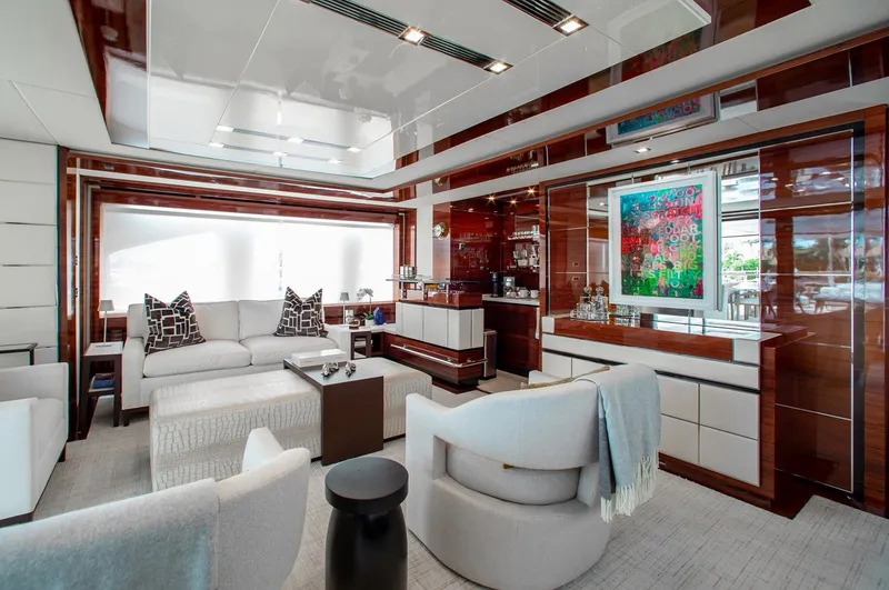Slide: The Image of Benetti 121 2011 - 14