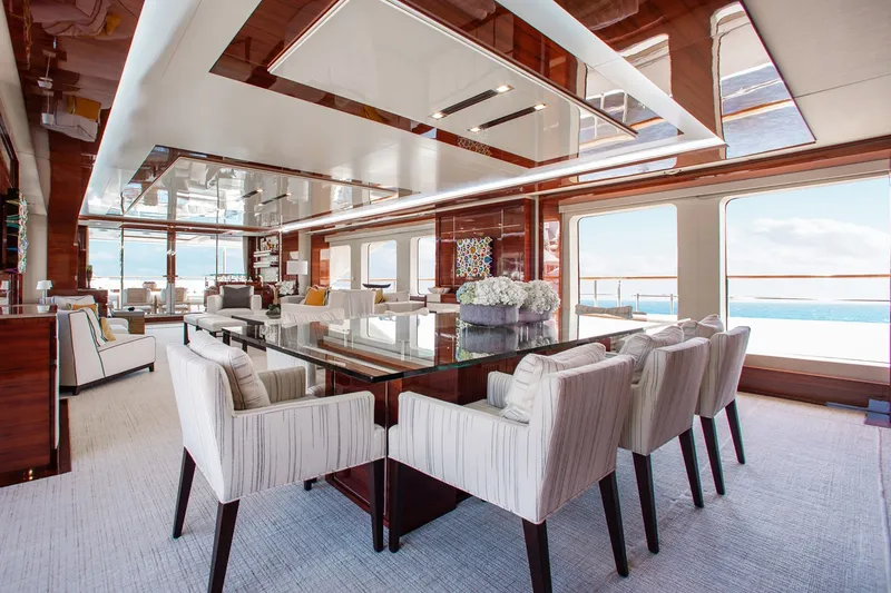 Slide: The Image of Benetti 121 2011 - 15
