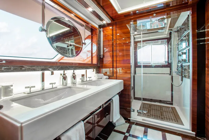 Slide: The Image of Benetti 121 2011 - 29