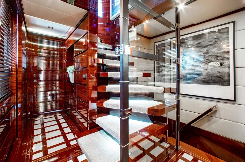 Slide: The Image of Benetti 121 2011 - 18