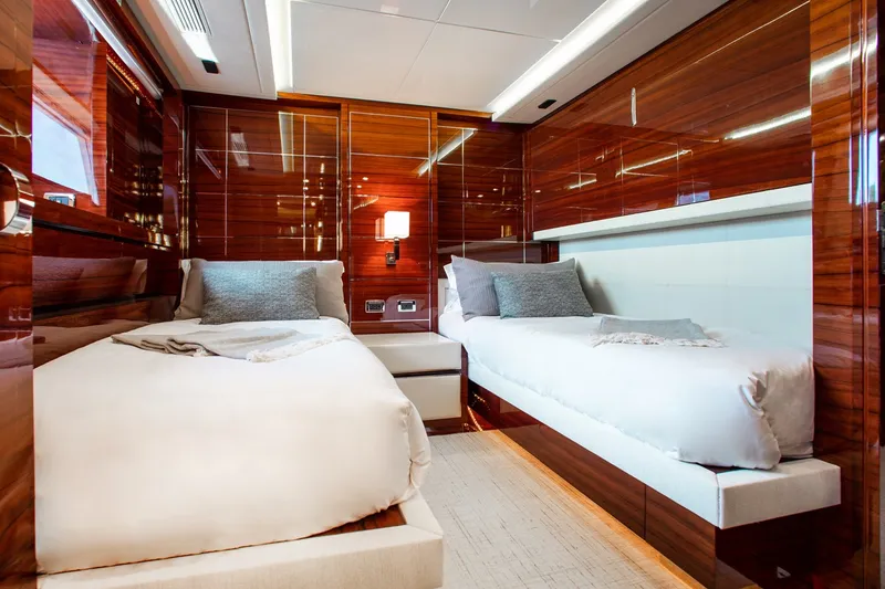 Slide: The Image of Benetti 121 2011 - 24