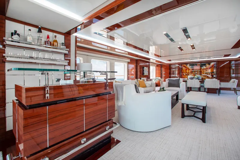Slide: The Image of Benetti 121 2011 - 11