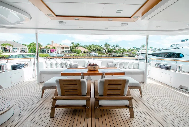 Slide: The Image of Benetti 121 2011 - 7