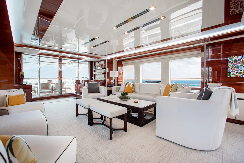 Slide: The Image of Benetti 121 2011 - 9