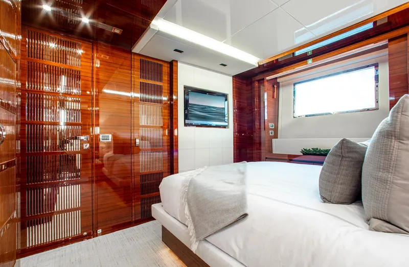 Slide: The Image of Benetti 121 2011 - 23