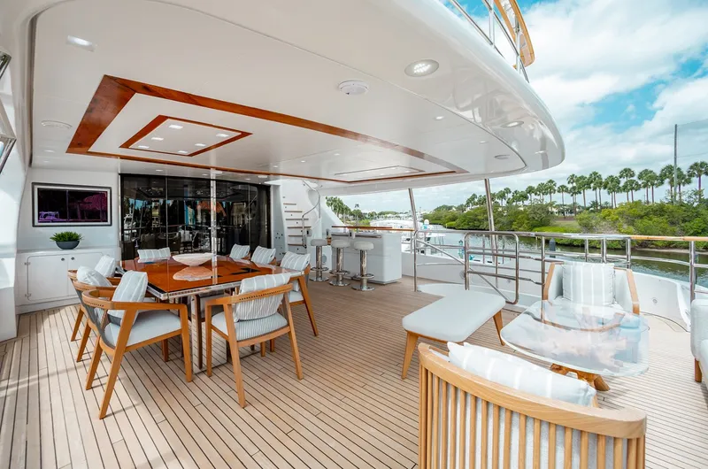 Slide: The Image of Benetti 121 2011 - 6