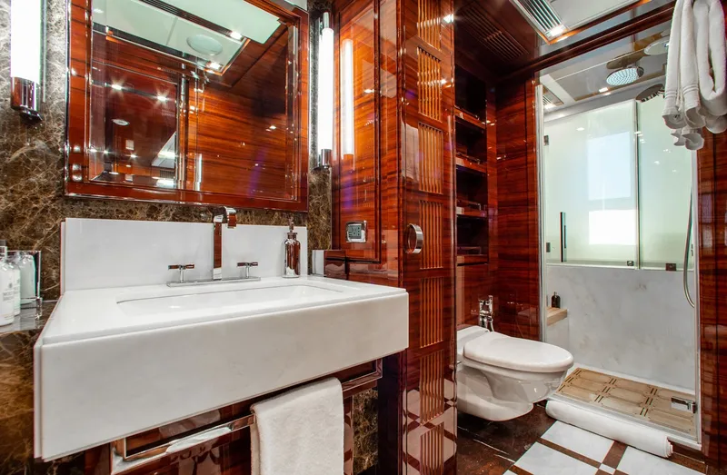 Slide: The Image of Benetti 121 2011 - 28