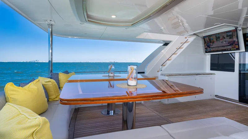Slide: The Image of Ocean Alexander 100 2016 - 12