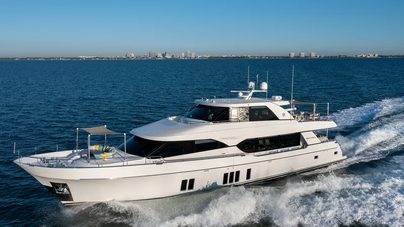 Slide: The Image of Ocean Alexander 100 2016 - 5