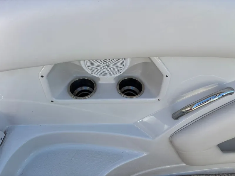 Slide: The Image of Crownline Boats 260 LS 2006 - 7
