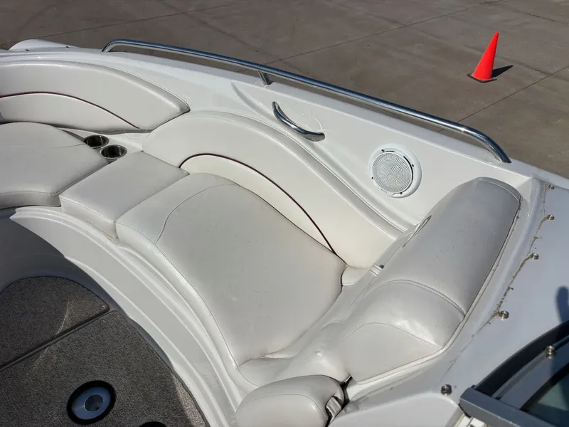 Slide: The Image of Crownline Boats 260 LS 2006 - 15