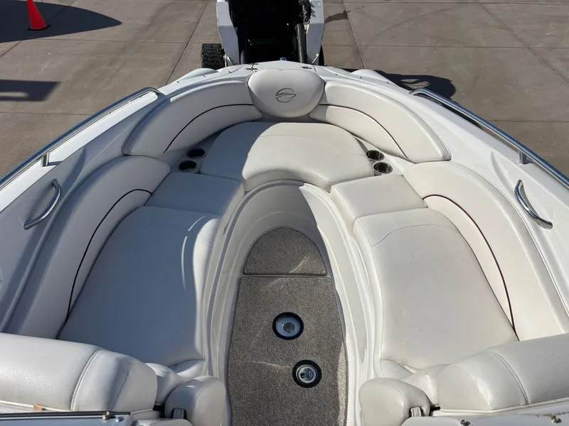Slide: The Image of Crownline Boats 260 LS 2006 - 14