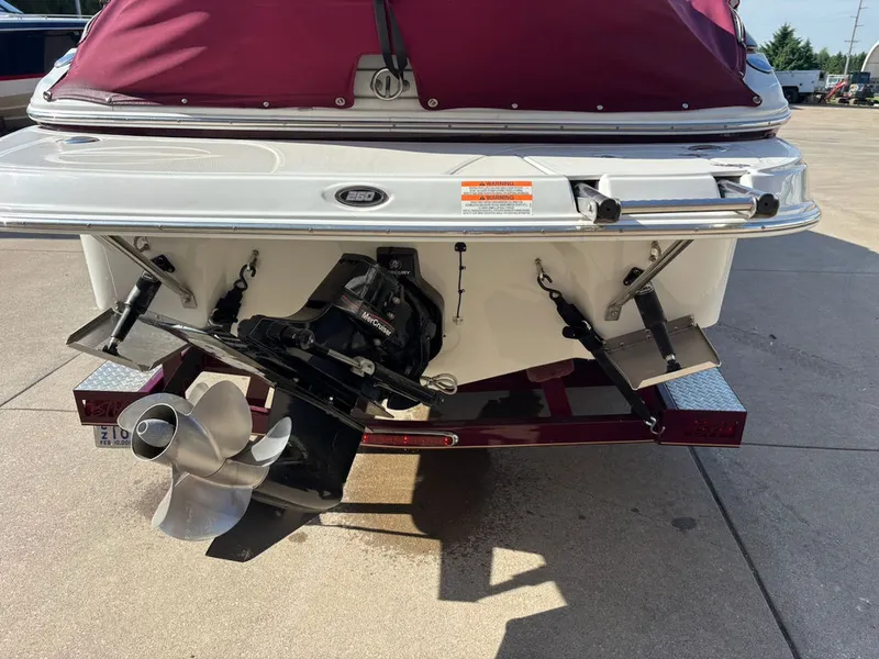 Slide: The Image of Crownline Boats 260 LS 2006 - 20