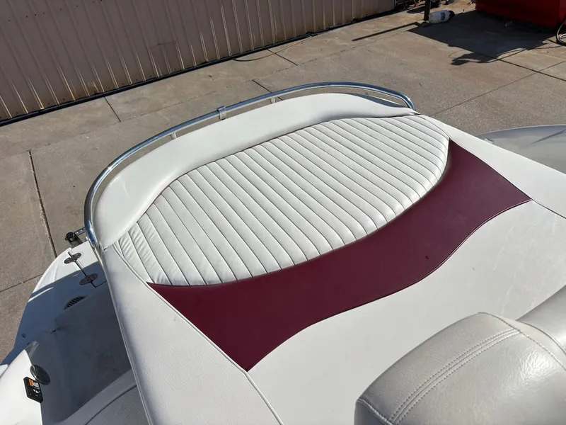 Slide: The Image of Crownline Boats 260 LS 2006 - 5