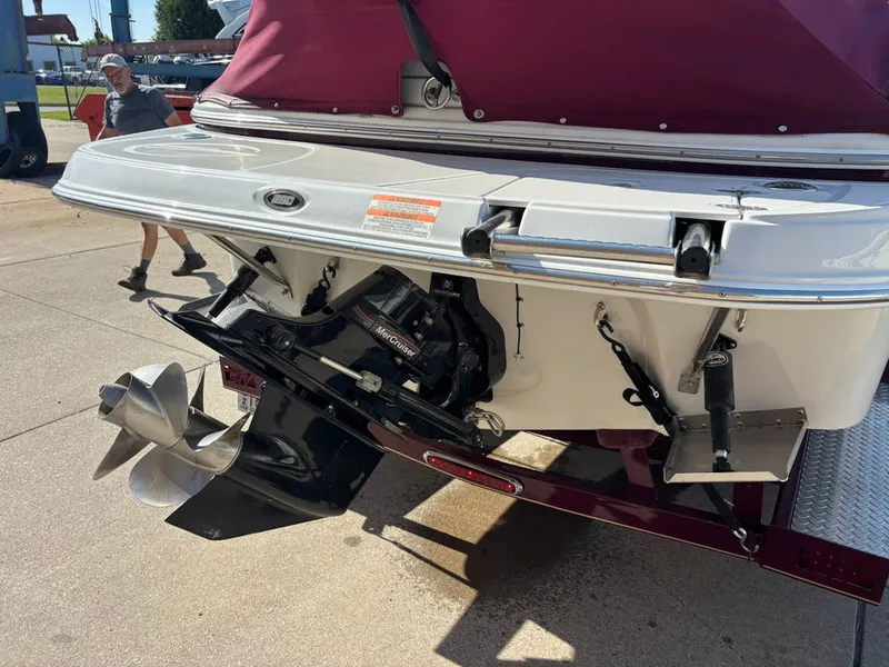 Slide: The Image of Crownline Boats 260 LS 2006 - 21