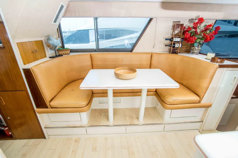 Slide: The Image of Hatteras Cockpit Motor Yacht 1992 - 18