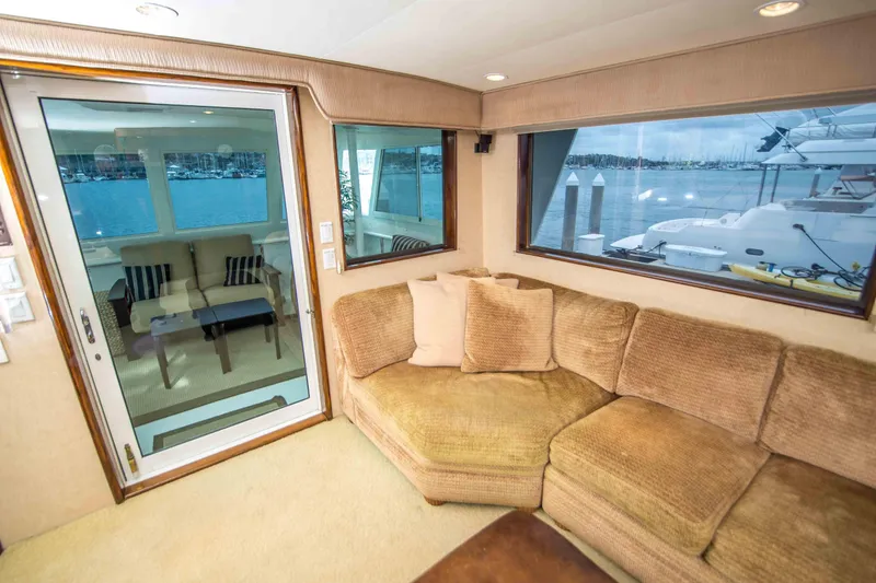 Slide: The Image of Hatteras Cockpit Motor Yacht 1992 - 15
