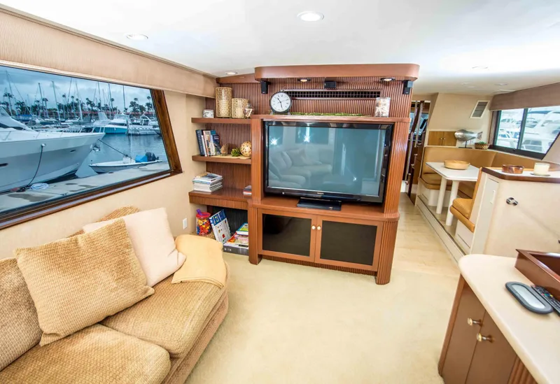 Slide: The Image of Hatteras Cockpit Motor Yacht 1992 - 17
