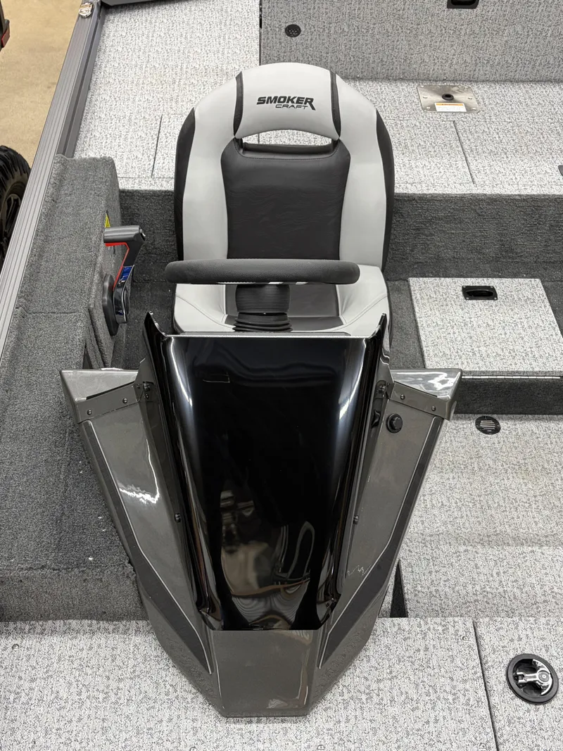 Slide: The Image of Smoker Craft VIPERXR 175PRO 2026 - 5