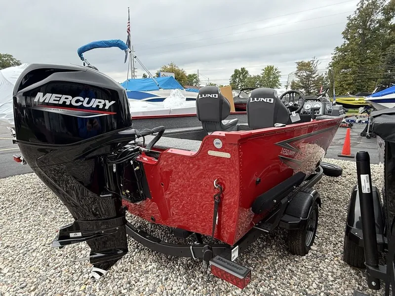 Slide: The Image of Lund 1650 Angler SS 2026 - 3