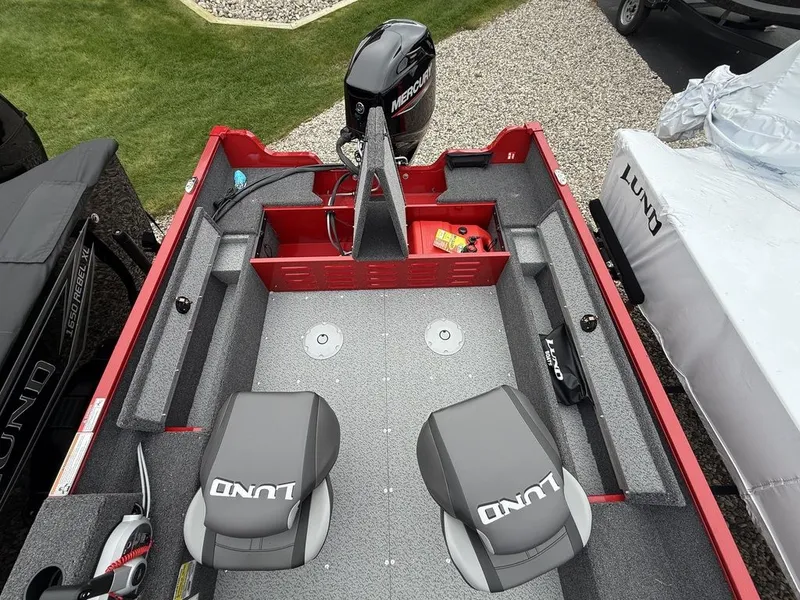 Slide: The Image of Lund 1650 Angler SS 2026 - 9