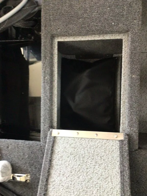 Slide: The Image of Lund 1650 Rebel XL SS 2026 - 15