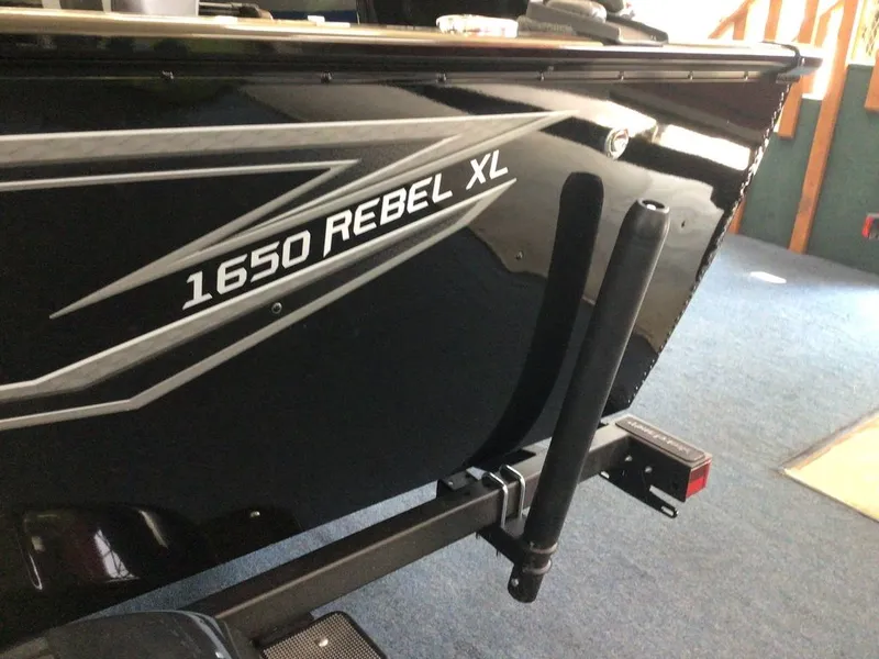 Slide: The Image of Lund 1650 Rebel XL SS 2026 - 17