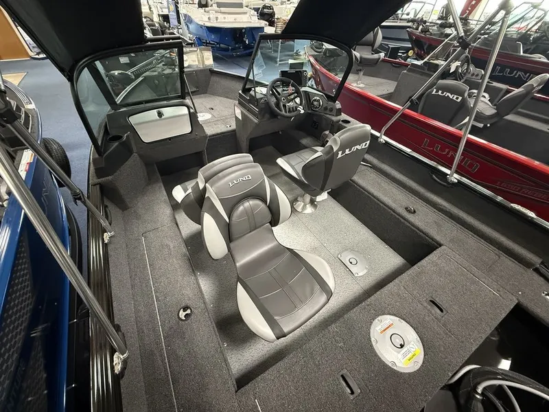 Slide: The Image of Lund 1650 Rebel XL Sport 2026 - 12