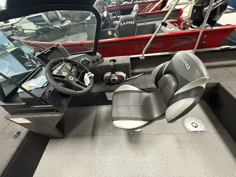 Slide: The Image of Lund 1650 Rebel XL Sport 2026 - 5