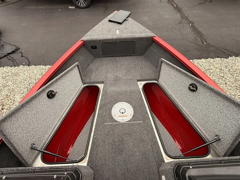 Slide: The Image of Lund 1675 Adventure Sport 2026 - 15