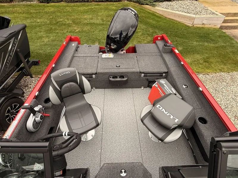 Slide: The Image of Lund 1675 Adventure Sport 2026 - 17