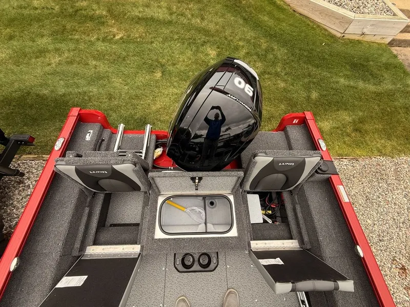 Slide: The Image of Lund 1675 Adventure Sport 2026 - 8