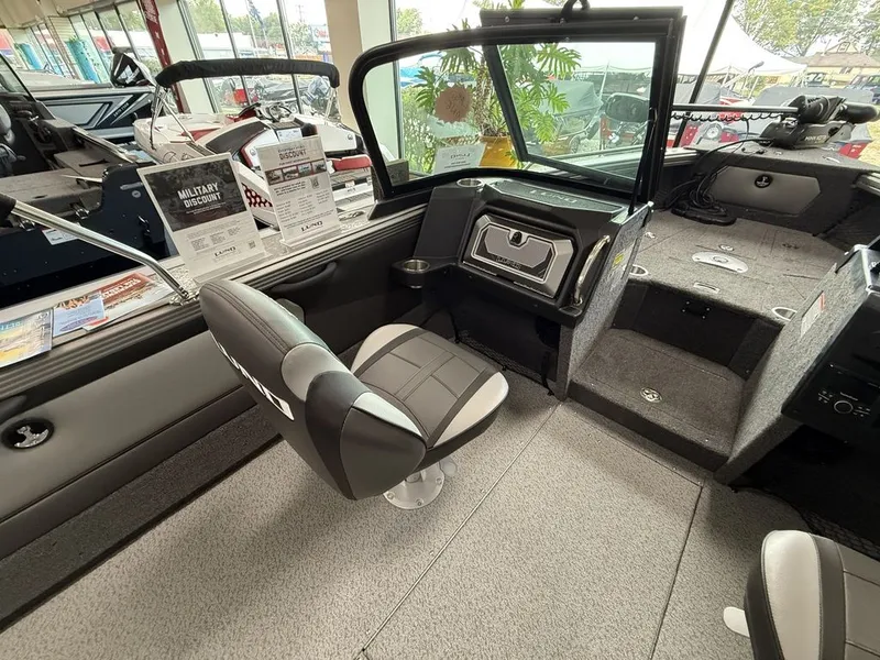 Slide: The Image of Lund 1875 Tyee Sport 2026 - 11