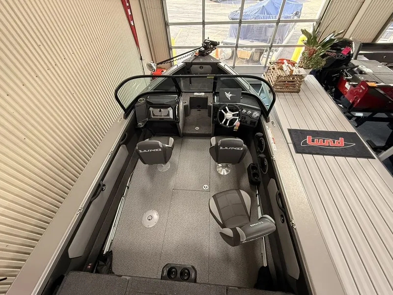 Slide: The Image of Lund 1875 Tyee Sport 2026 - 16