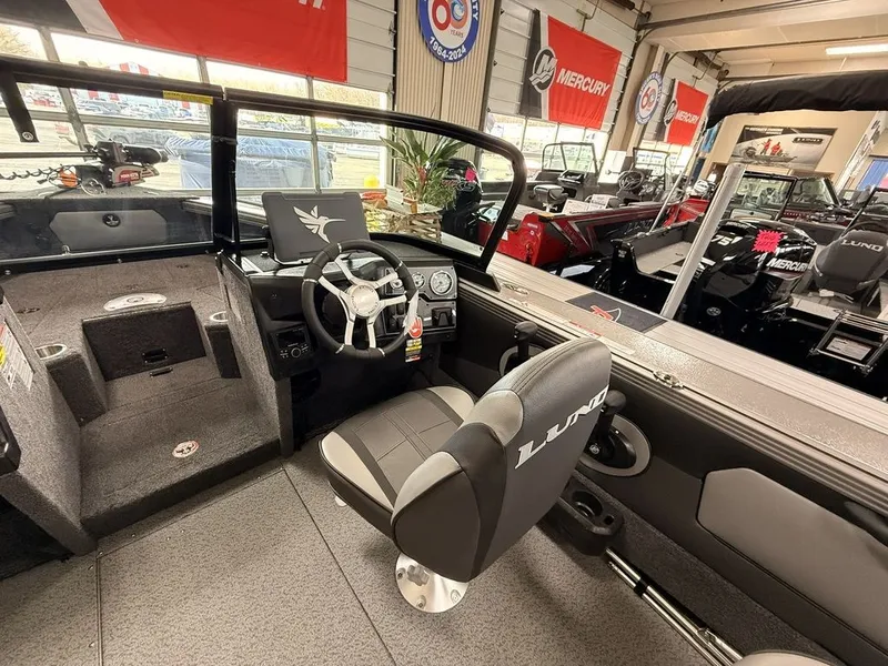 Slide: The Image of Lund 1875 Tyee Sport 2026 - 19