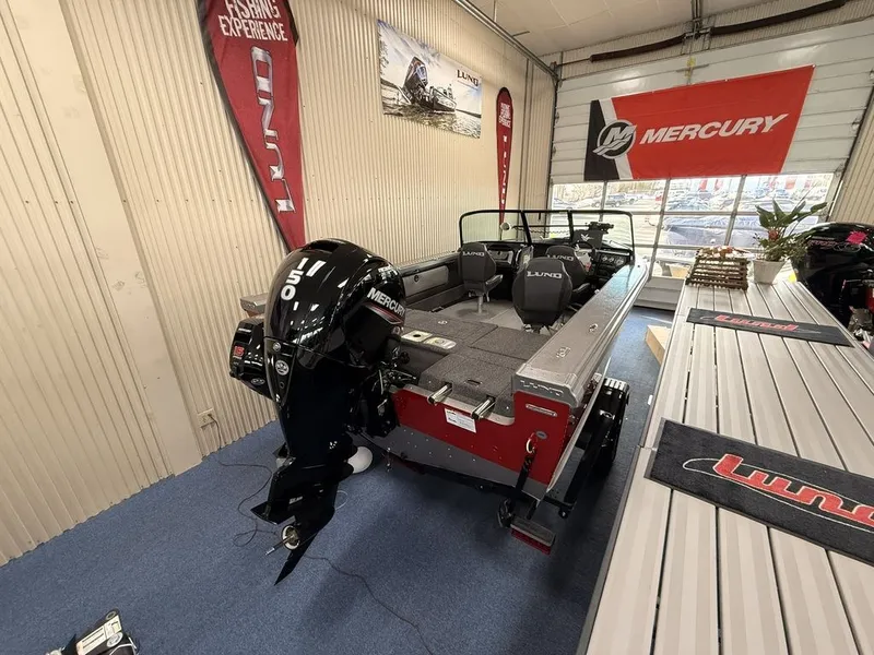 Slide: The Image of Lund 1875 Tyee Sport 2026 - 2