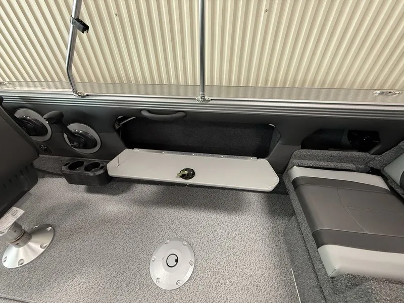 Slide: The Image of Lund 1875 Tyee Sport 2026 - 8