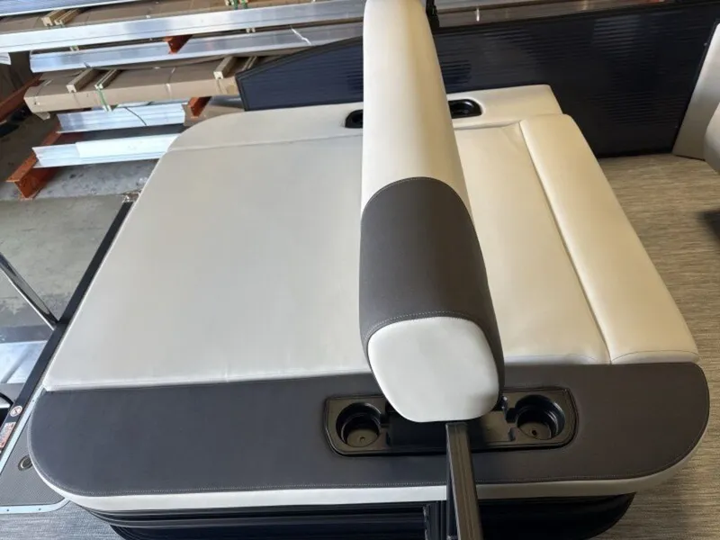 Slide: The Image of Bennington 22 S1 SWINGBACK 2026 - 32